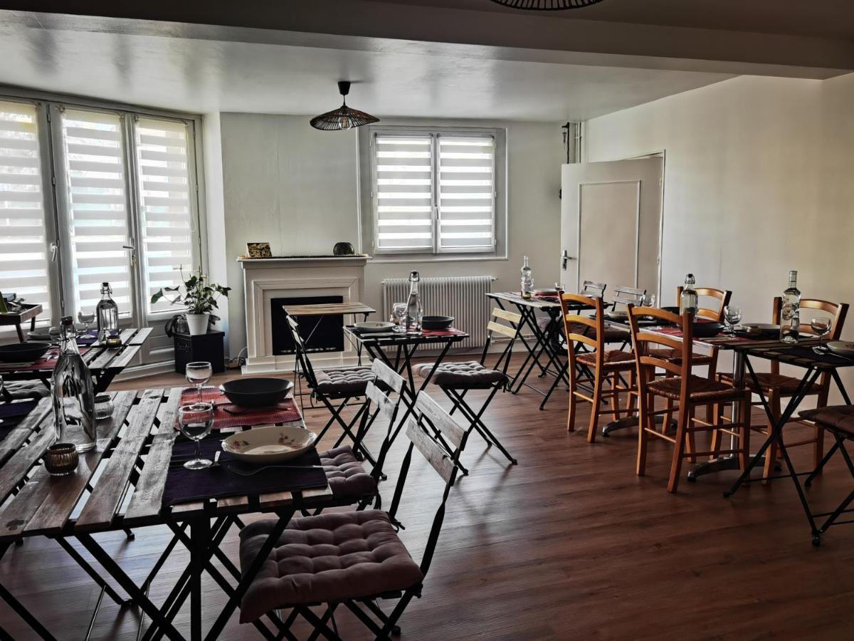 Saint-Laurent-d'Arce Je Soigne Mon Assiette Bed & Breakfast エクステリア 写真