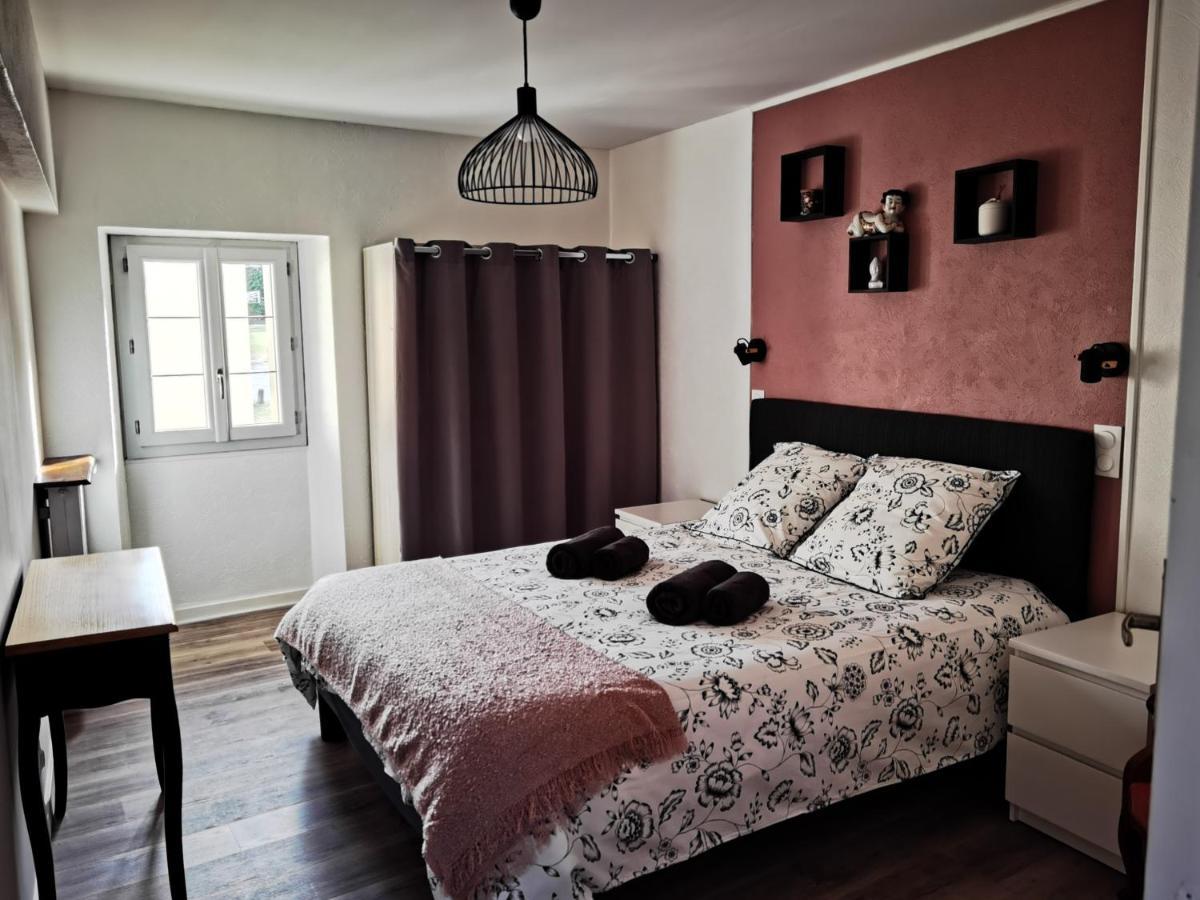 Saint-Laurent-d'Arce Je Soigne Mon Assiette Bed & Breakfast エクステリア 写真